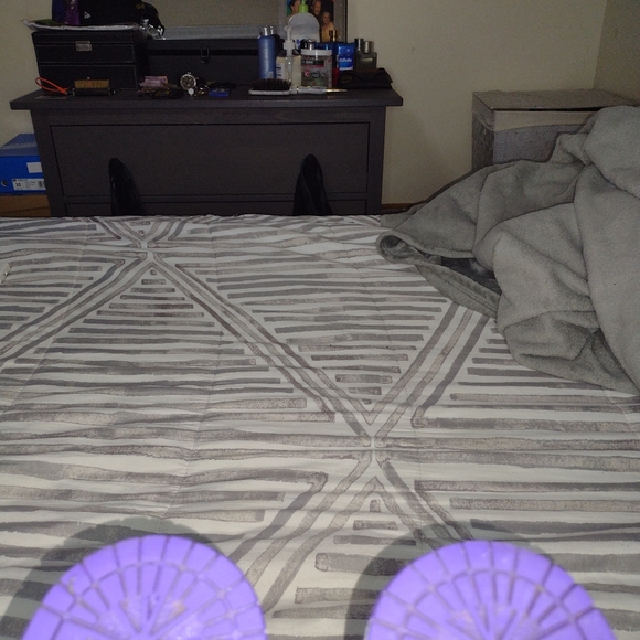 Jordan 1 "purple metallic" for woman size 10 or 8.5 for men , condition 8.5/10 - Picture 6 of 6